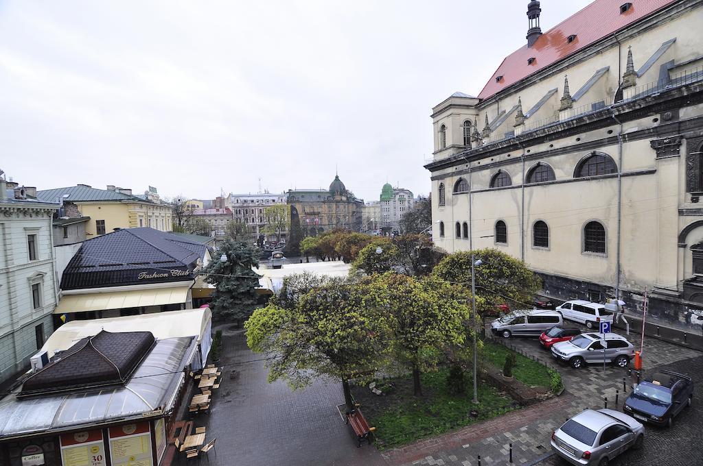 Voyager Hostel Lviv Exterior photo