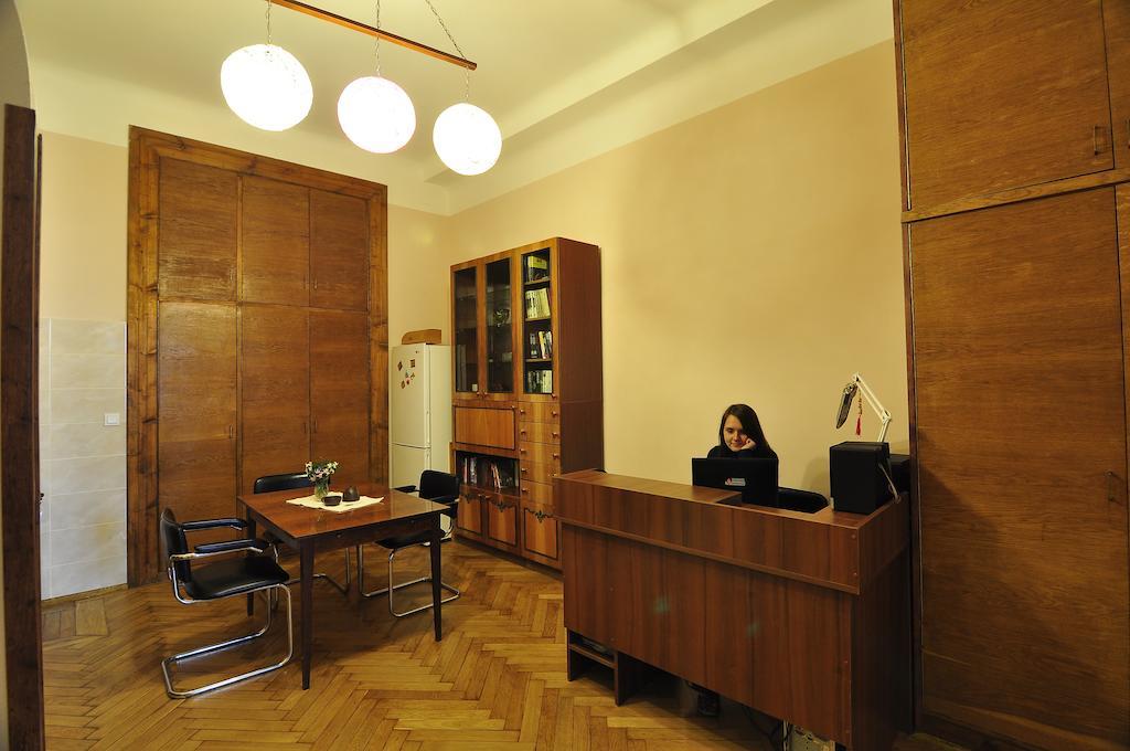 Voyager Hostel Lviv Exterior photo